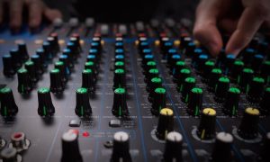 Hướng dẫn cách cắm mixer với các thiết bị Audio缩略图