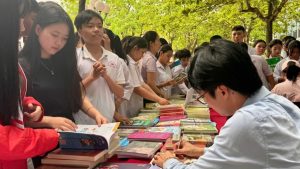 Giải mã công nghệ Bộ sách AI IoT và Robot giúp trẻ em Việt Nam làm chủ tương lai缩略图