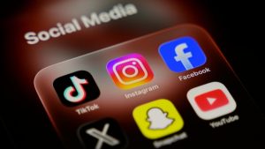 Hy Lạp dự kiến cấm trẻ dưới 15 tuổi sử dụng mạng xã hội từ năm 2027缩略图