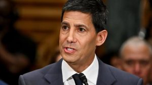 Phiên điều trần của Kevin Warsh hé lộ tranh cãi về độc lập Fed缩略图