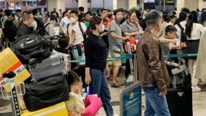 Nợ 1 triệu đồng tiền thuế có thể bị cấm xuất cảnh Hợp lý hay bất cập缩略图